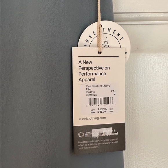 Vuori NWT Blue Leggings Size Medium - Picture 3 of 6